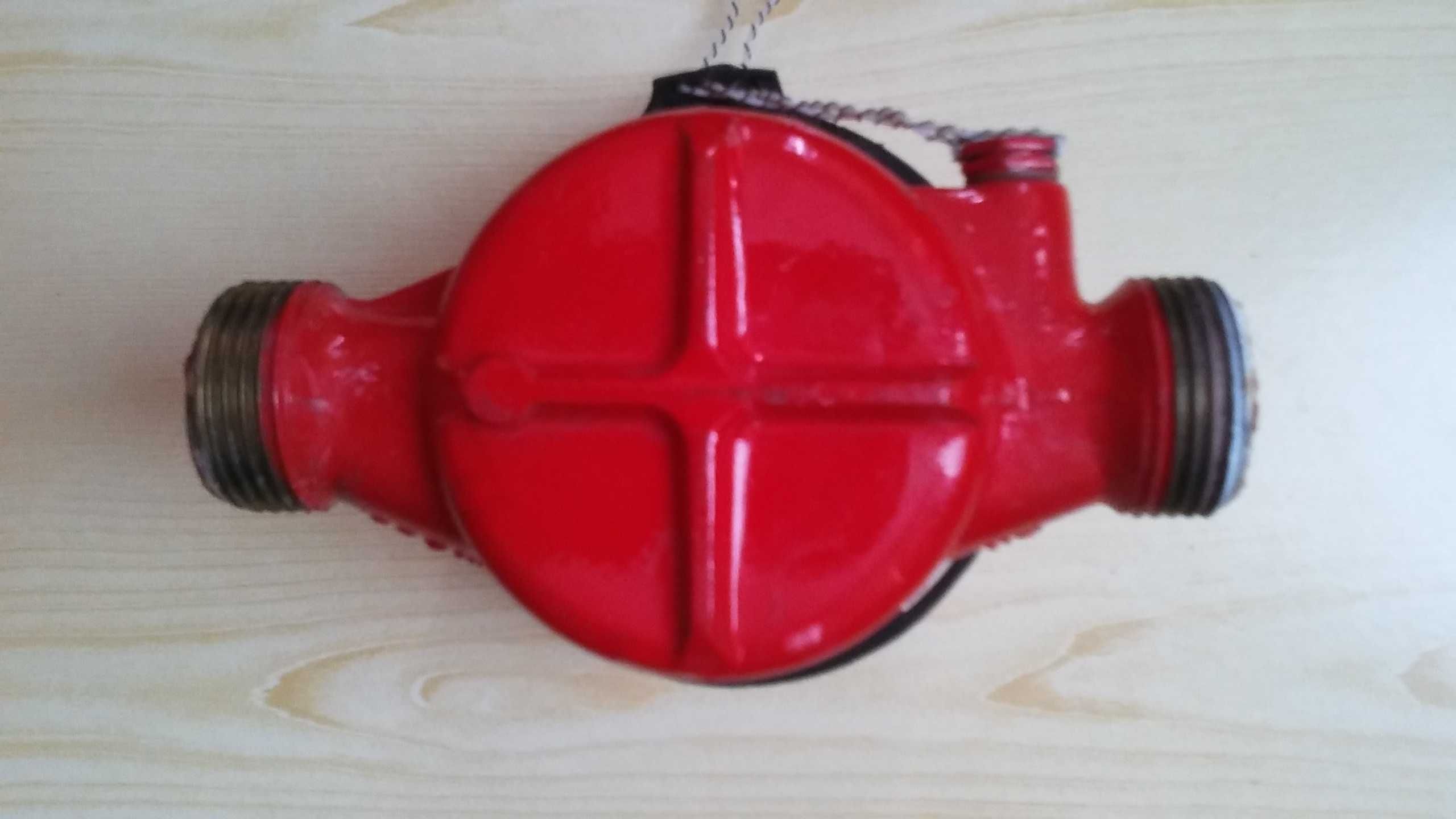 Wodomierz do ciepłej wody Metron, używany