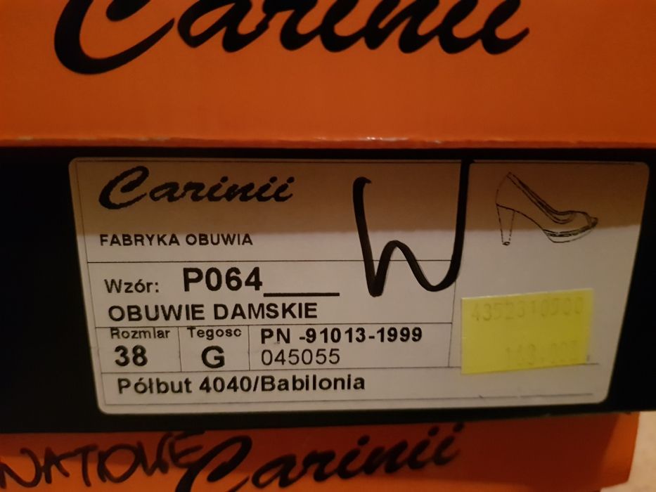 Piękne buty Carinii możliwa zamiana