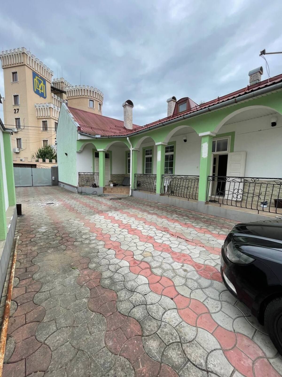 Продаж будинку в центрі міста!