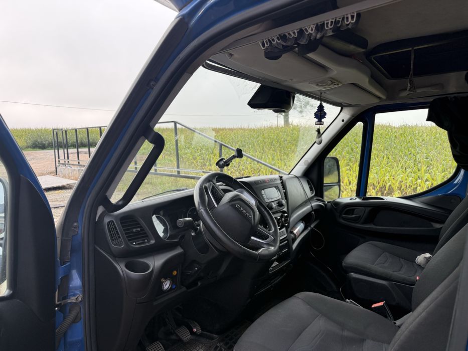Iveco daily 10ep plandeka