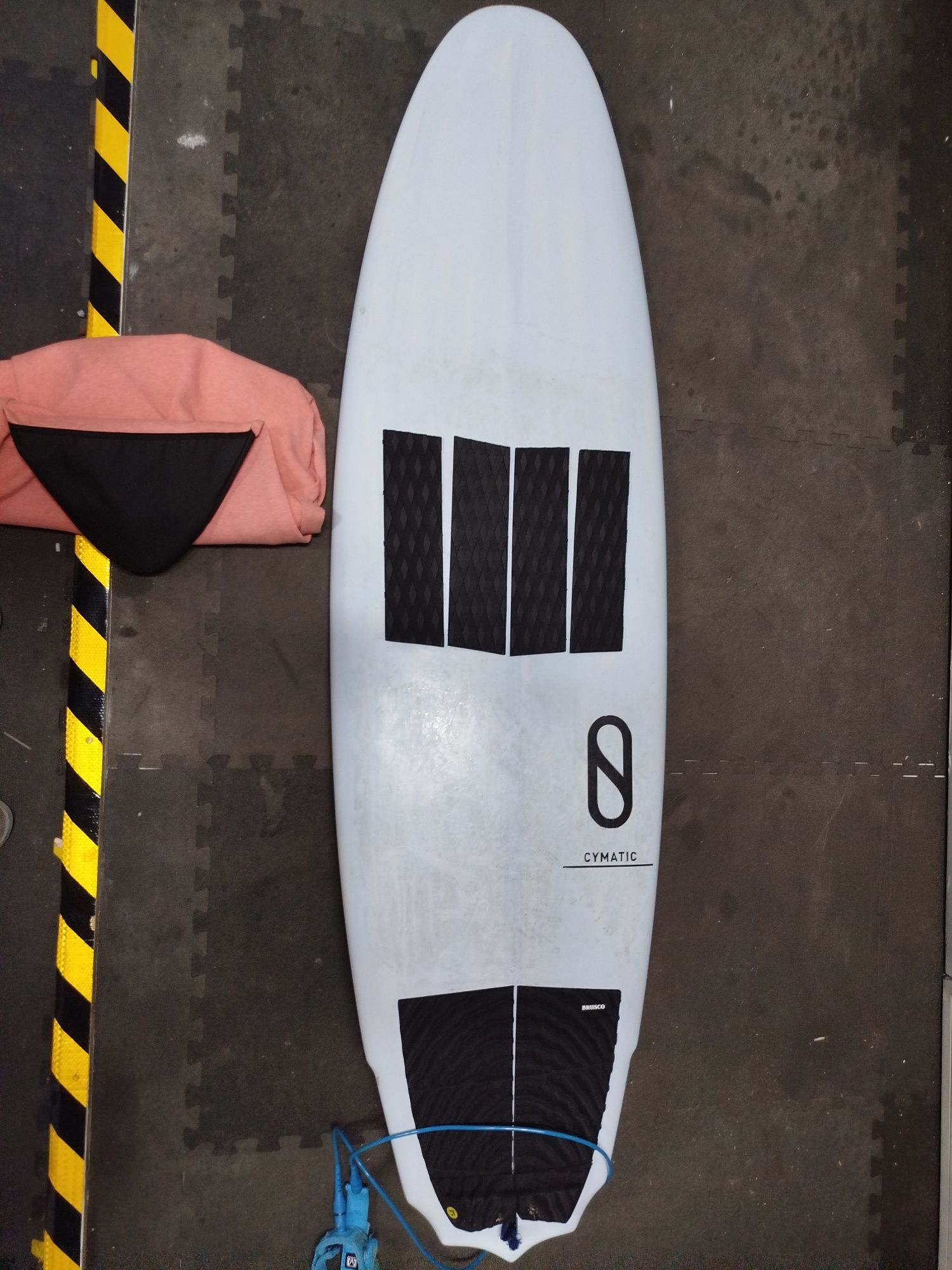 Slater designs 5'9 - 36 litros