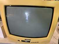 Televisao antiga marca CROWN amarela