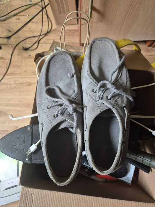 Sprzedam buty sportowe 44