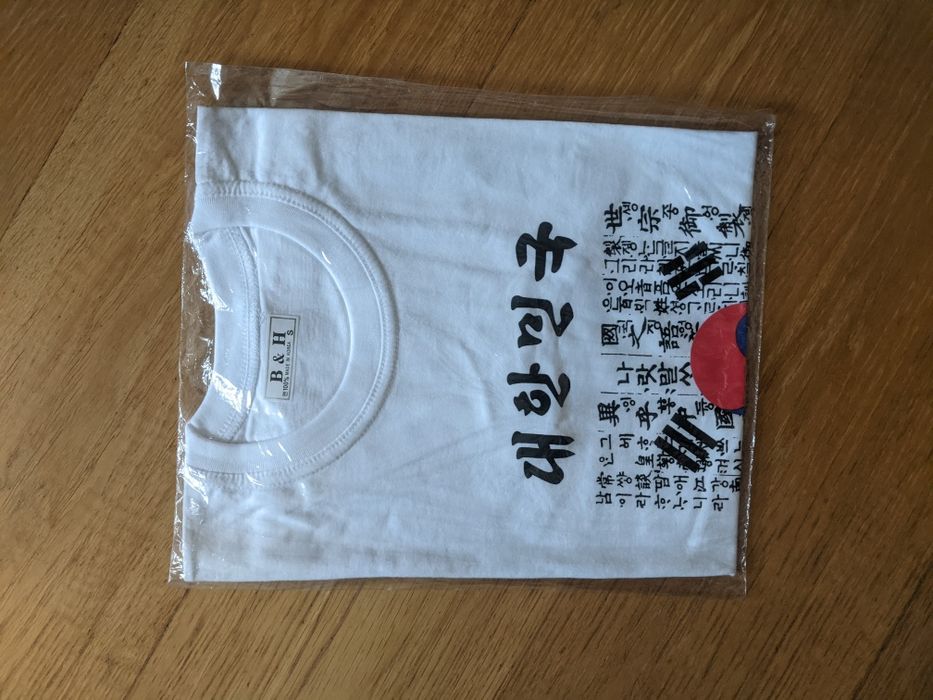 Футболки с прикольной надписью и без из США и Кореи