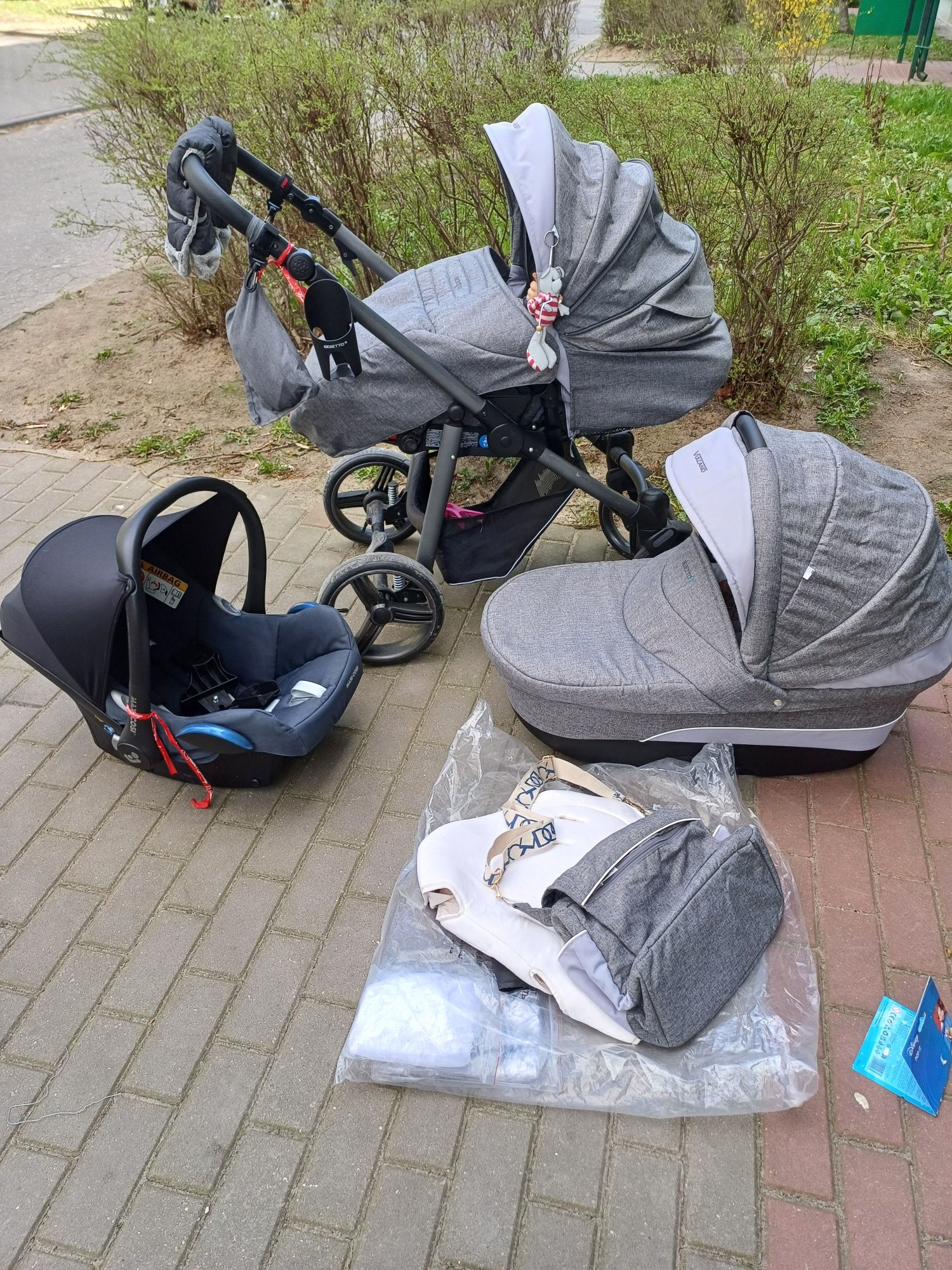 Bebetto voulcano 2w1 + maxi cosi cabriofix