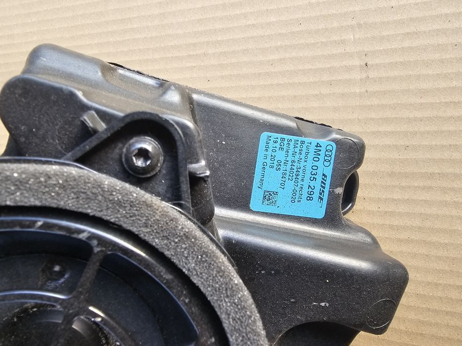 Głośnik drzwi niskotonowy Sub kolumna tuba audi q7 4m bose