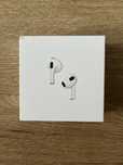 Słuchawki bezprzewodowe Apple AirPods 3. generacji z etui ładującym