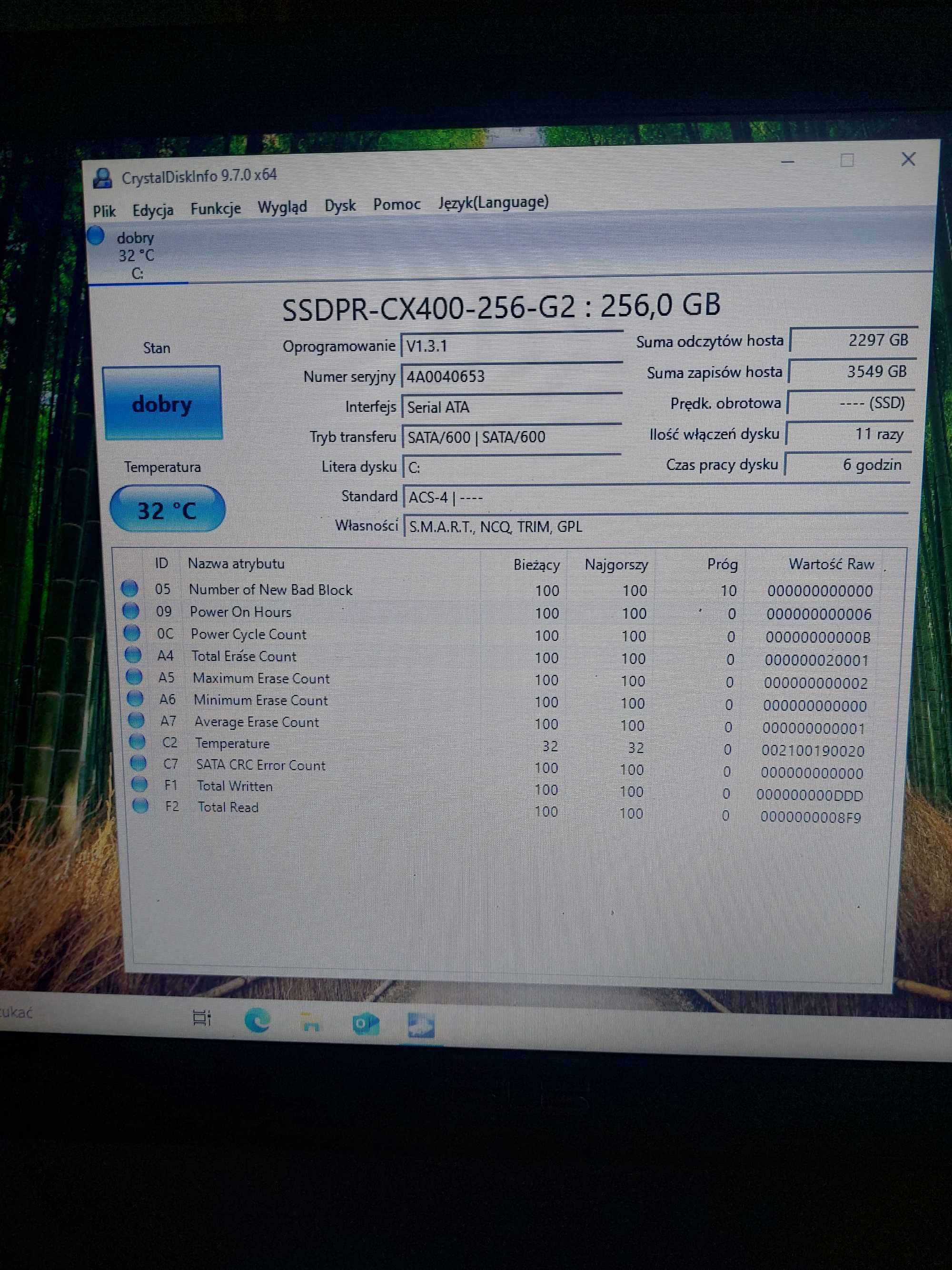 Laptop Asus X550C procesor i3 8gbRAM SSD 256GB
