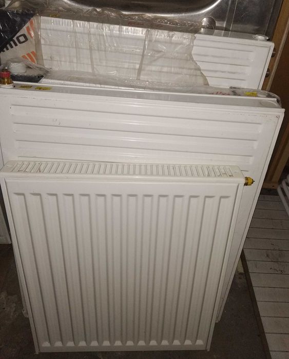 Grzejniki panelowe z dolnym podł. -wysokie-90cm