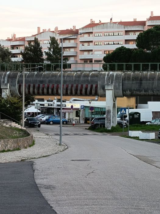 Alugo T2 no Forte da Casa