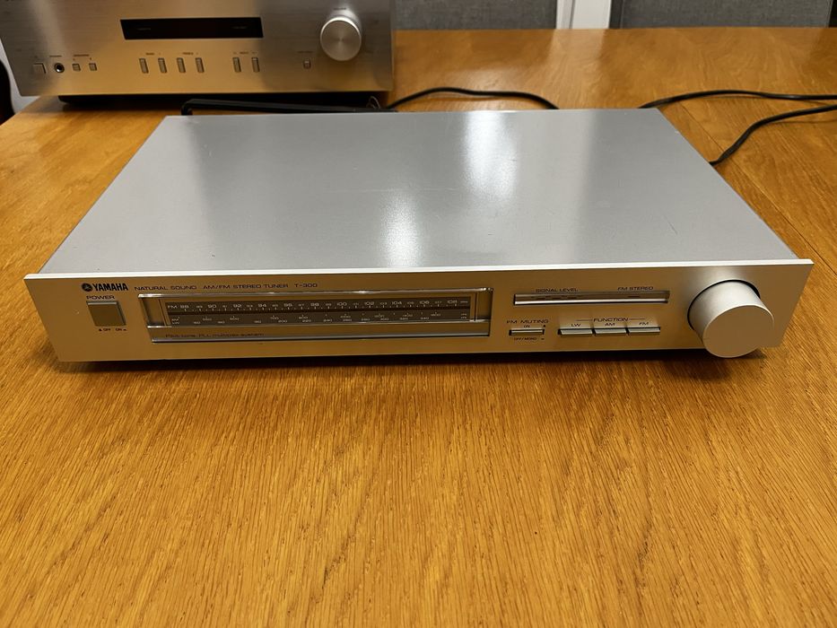 Tuner yamaha t-300