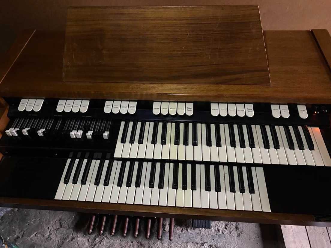 Hammond M 102 M-102 produkcja 1962 USA Chicago Tone Wheel Spinet Organ