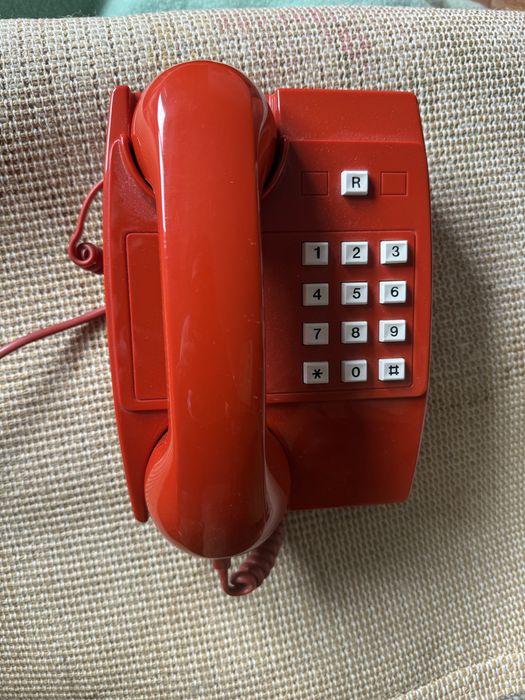 Telefone fixo Vintage vermelho