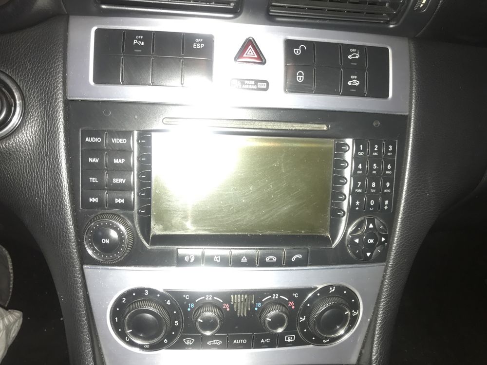 Vendo rádio Mercedes com caixa de CD s