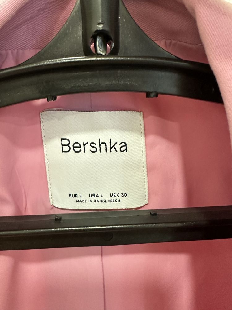 Продам пиджак оверсайз Bershka