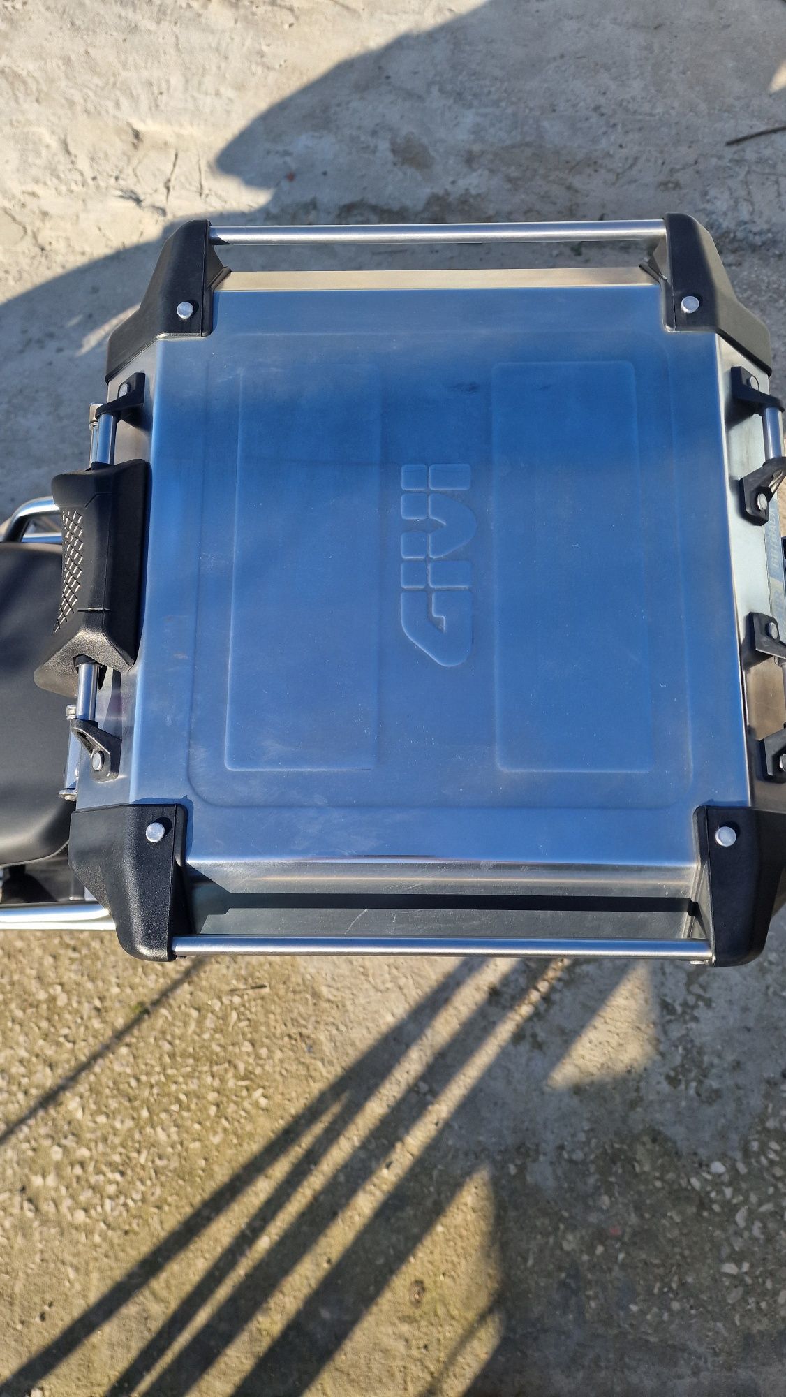 TP Givi trekker outback 42L +sra 5112