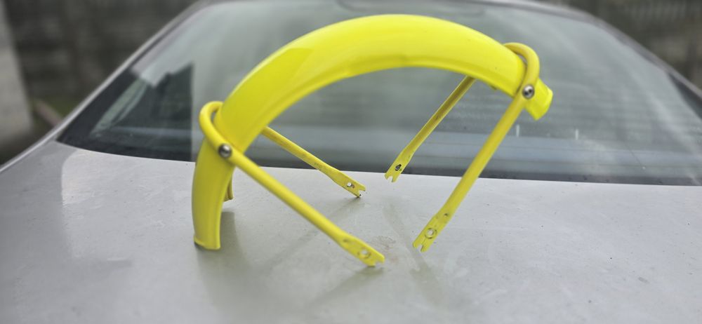 Sprzedam czesci motorynka m1  blotnik przod