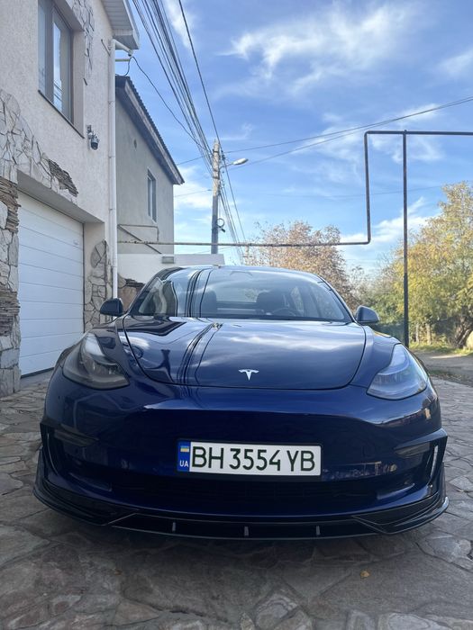 TESLA MODEL 3 2022 м/р | LFP | Тепловий насос | Обвіс | R19