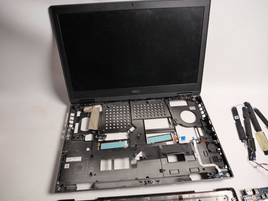 Комплектуючі до ноутбука робочої станції Dell Precision 7530 запчасти