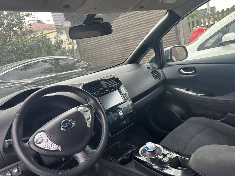Продам Nissan Leaf 2014 г