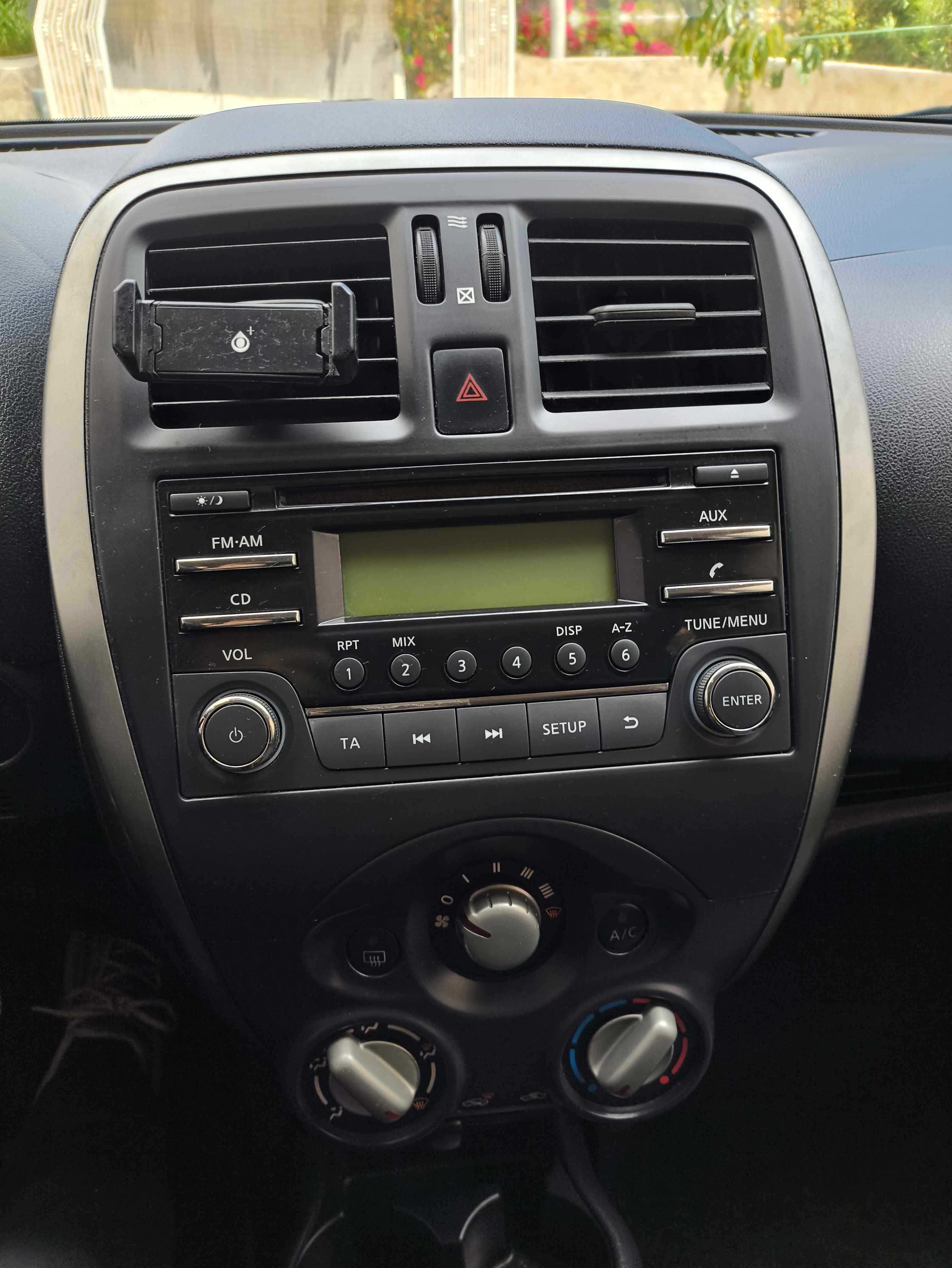 Nissan Micra K13 em muito bom estado geral