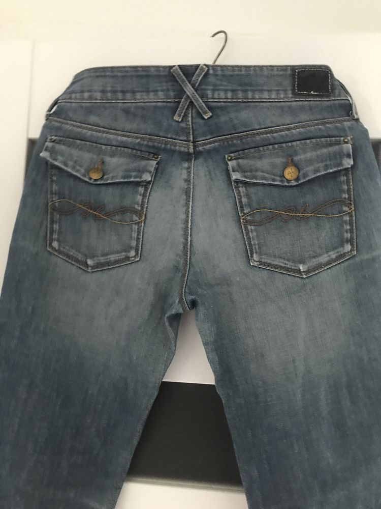 Tommy Hilfiger jeansowe spodnie  rybaczki rozmiar 28