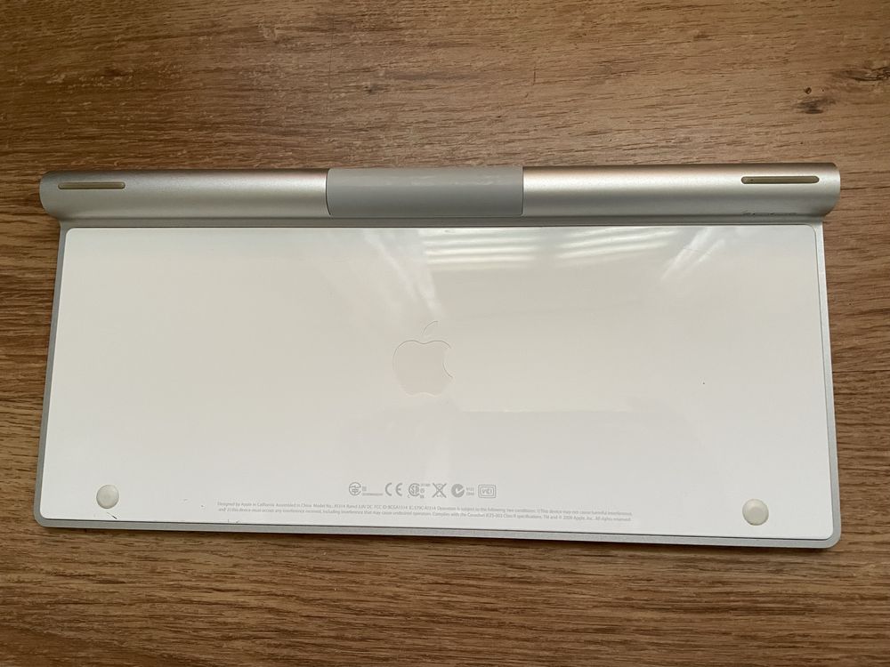iMac 21" Late 2009 + Magic Keyboard + Magic Mouse