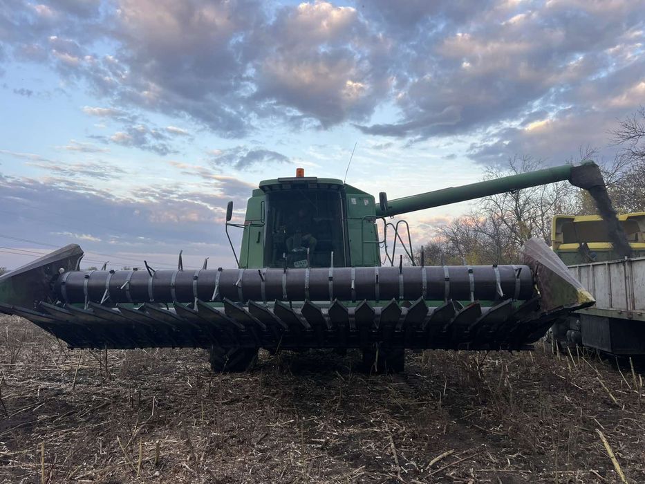Комбайн JOHN DEERE 9500