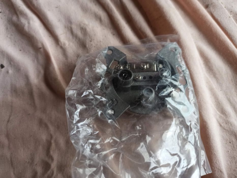 Gniazda antenowe 5 szt. Nowe.