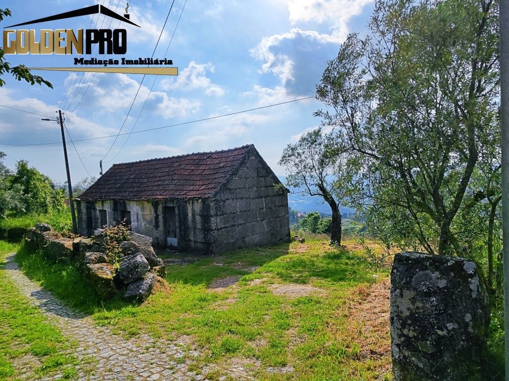 Casa para restauro em Amarante
