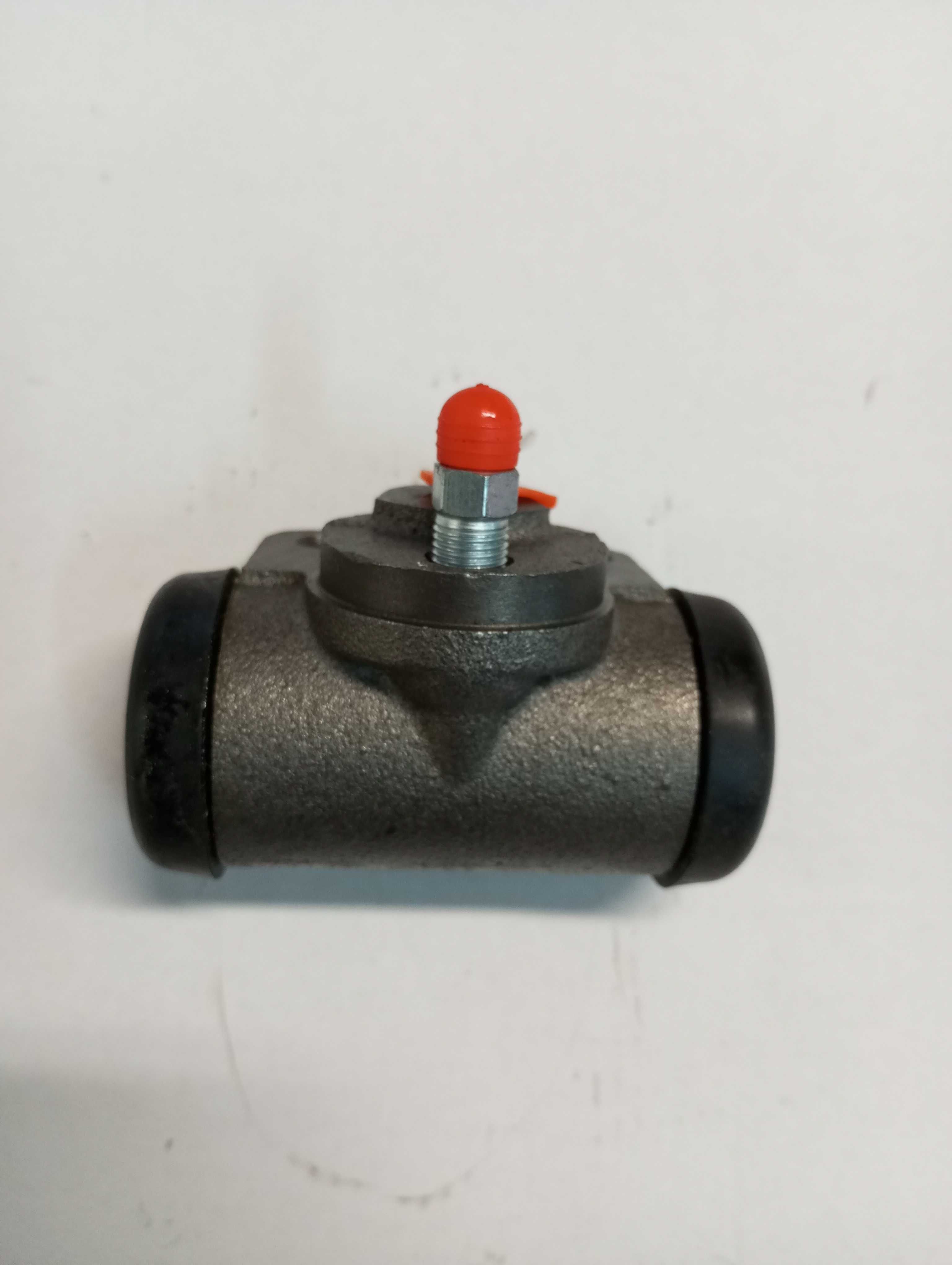GAZELA Cylinderki Hamulcowe Tylne Cylinderek GAZ
