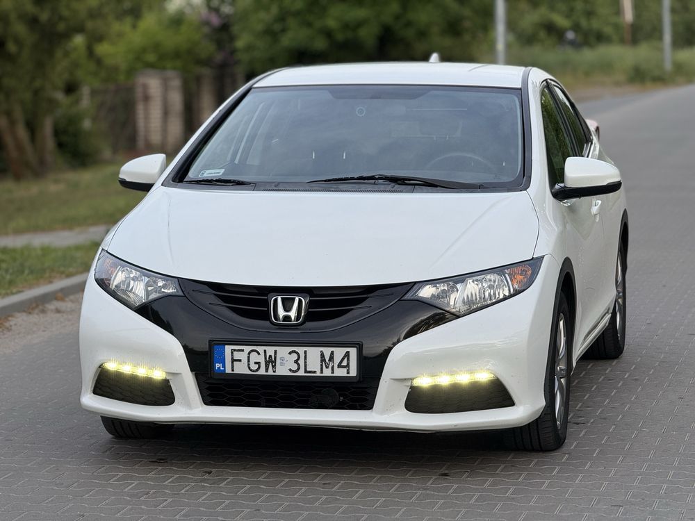 Honda Civic Hatchback 5d 1.4 i-VTEC 100KM, polski salon, biała perła