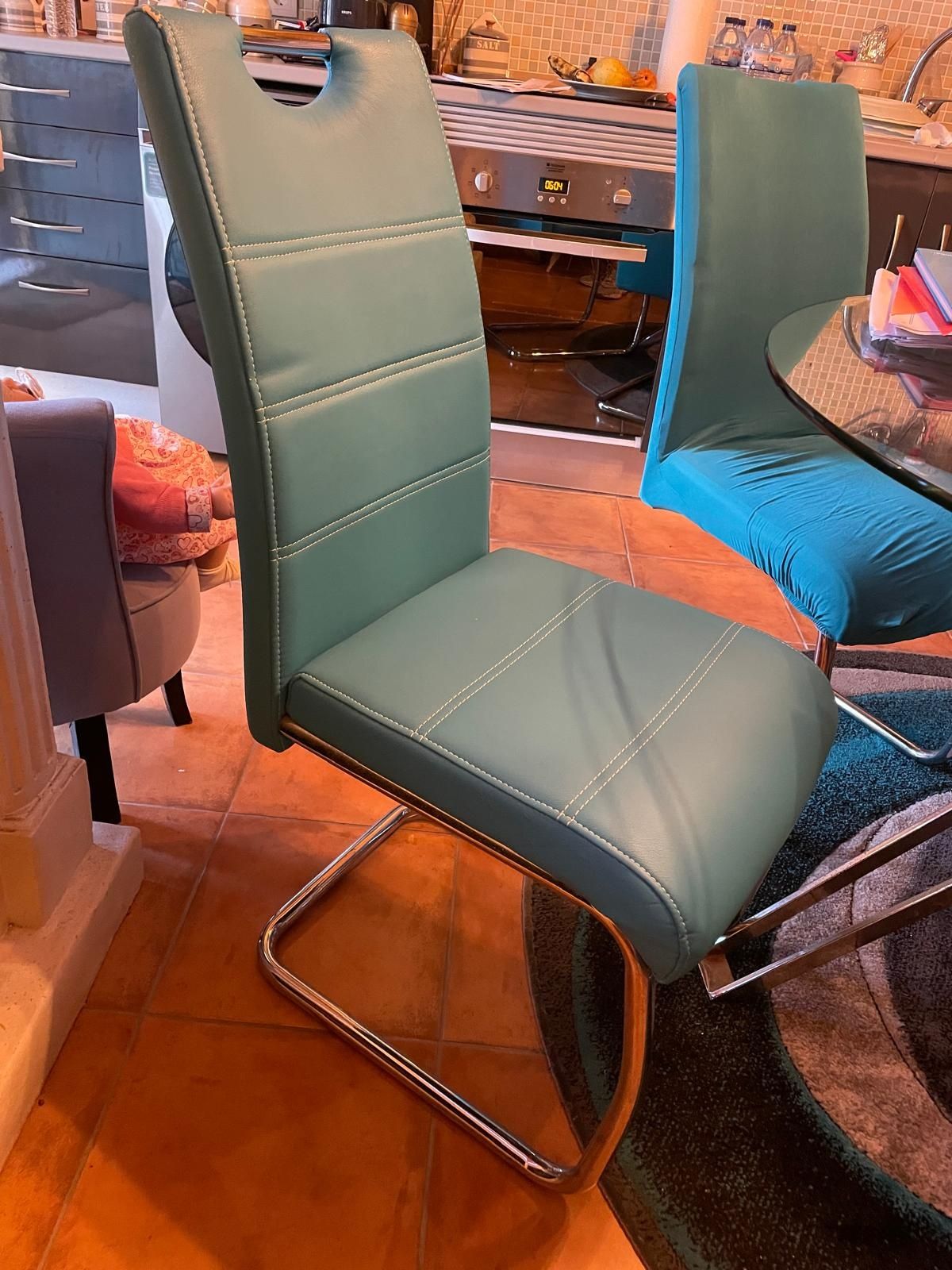 Mesa de sala / oferta 4 cadeiras