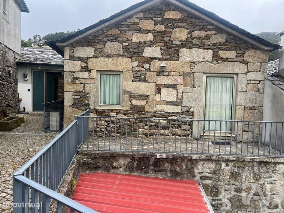 Casa / Villa T4 em Carvalhais e Candal de 275,00 m2