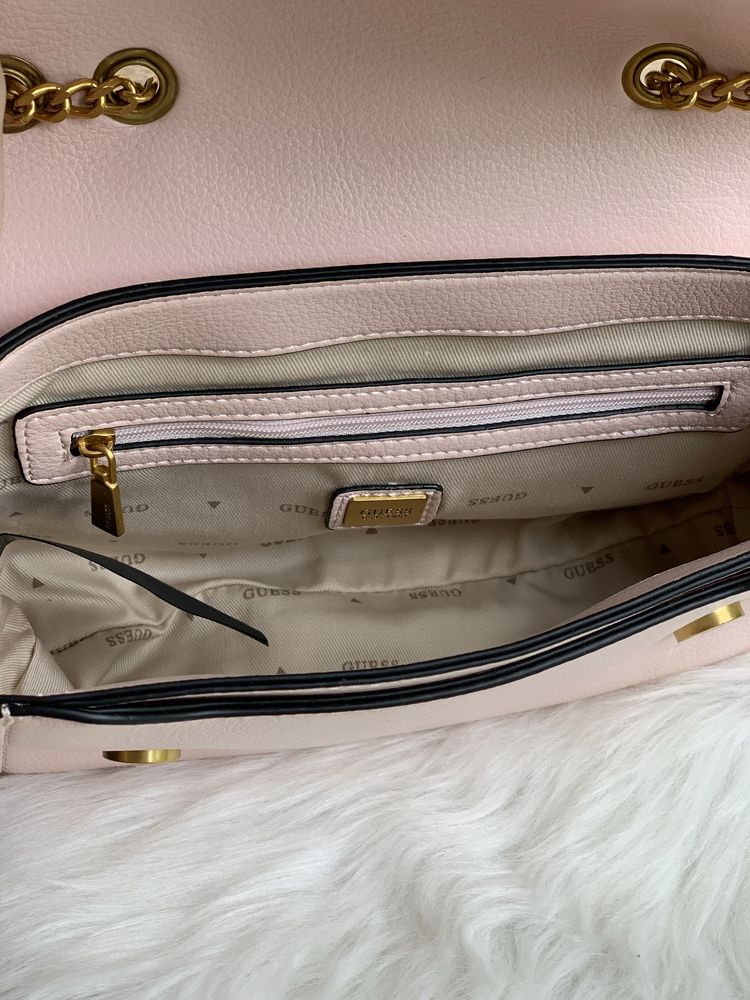 жіноча сумка guess розова