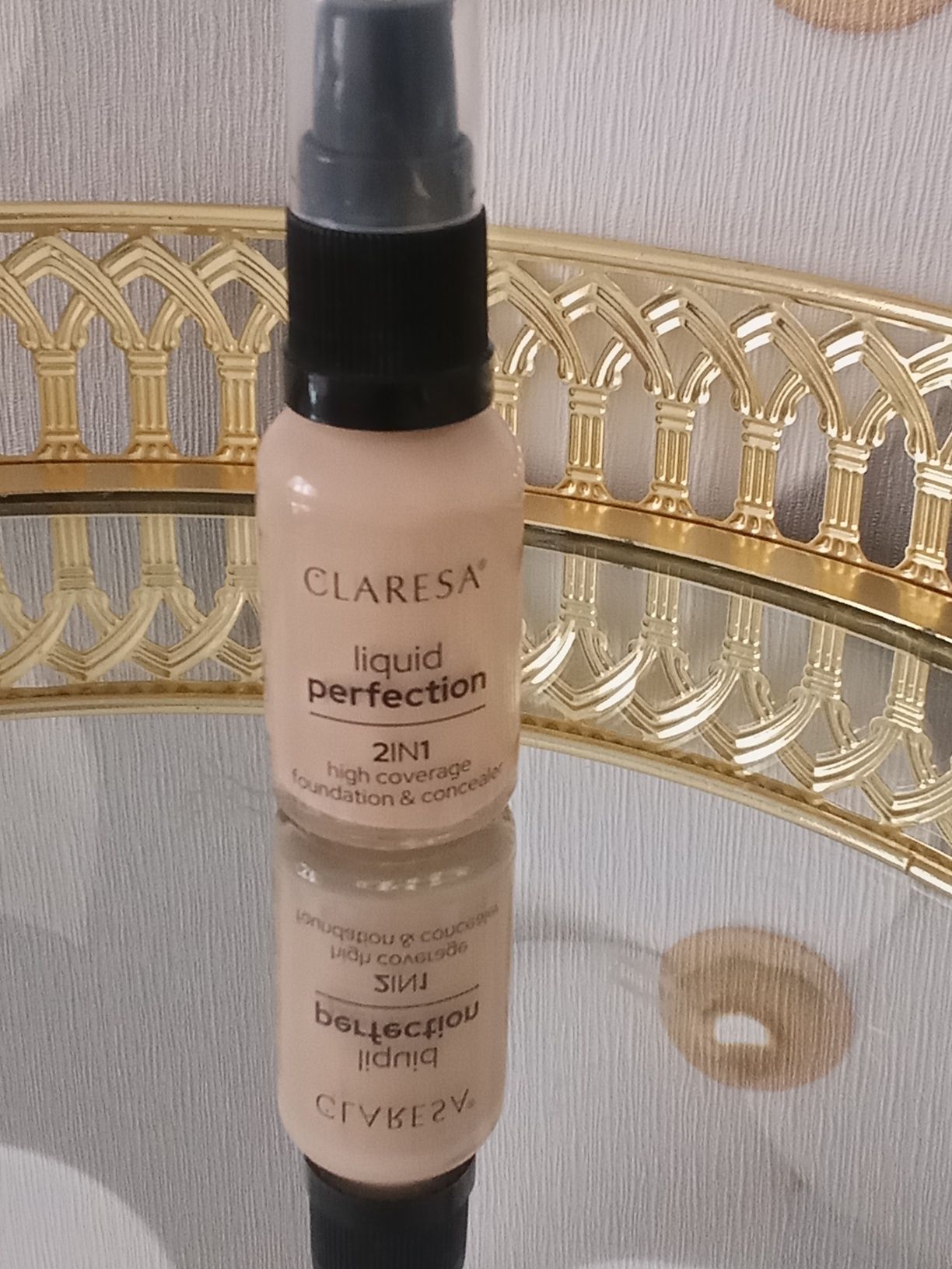 Claresa liquid Perfection 2 w 1 płynny korektor i podkład do twarzy