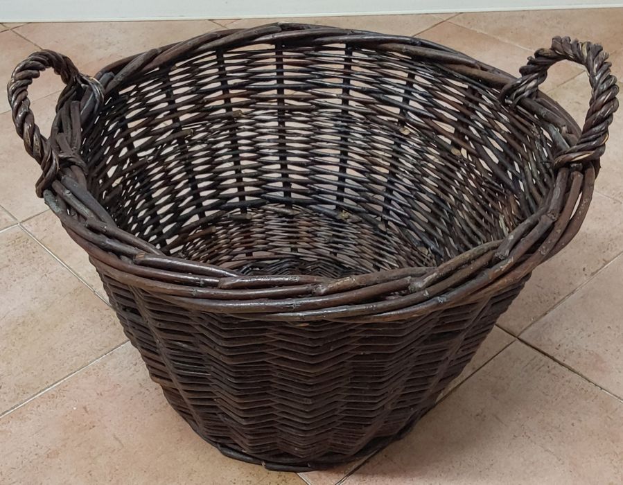 CESTA GRANDE EM VERGA , MULTIUSOS.Casa,Cozinha,Lareira,Vindima,Garagem