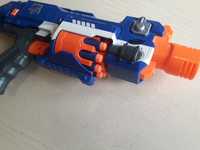 40 пуль +Бластер Nerf stockade,шлем
Опис
Бластер Nerf 98695 Нерф Еліт