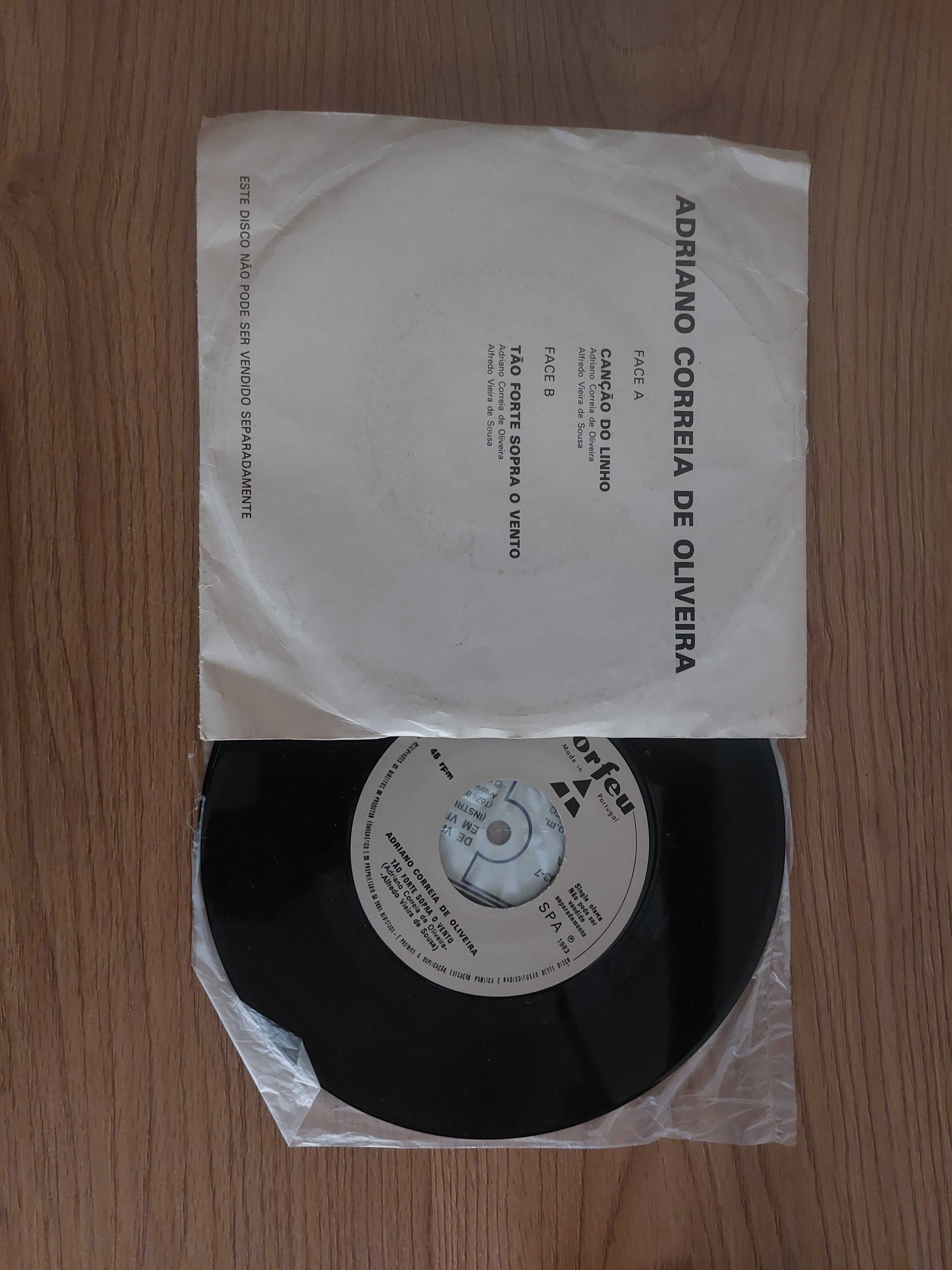 Vinil Adriano Correia de Oliveira - Tão Forte Sopra o Vento