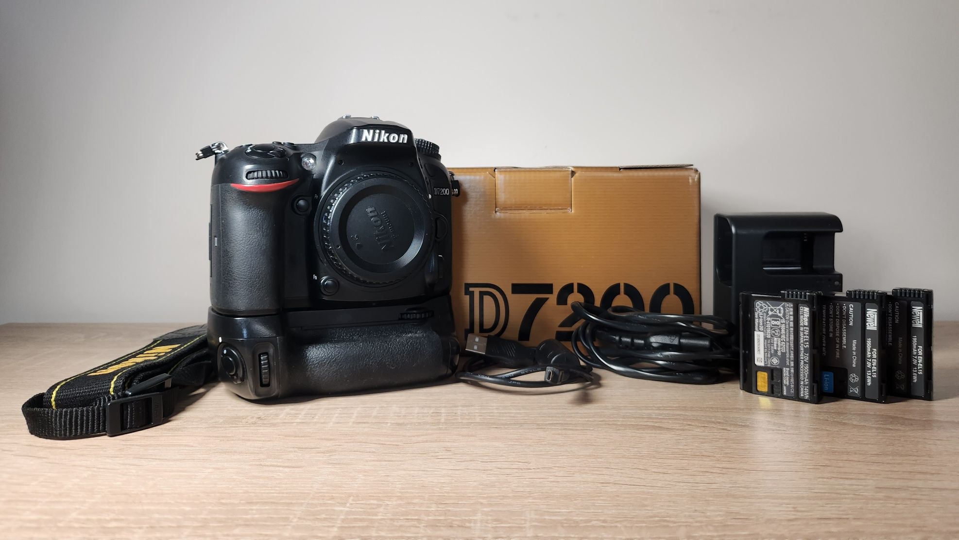 Nikon D7200 + grip