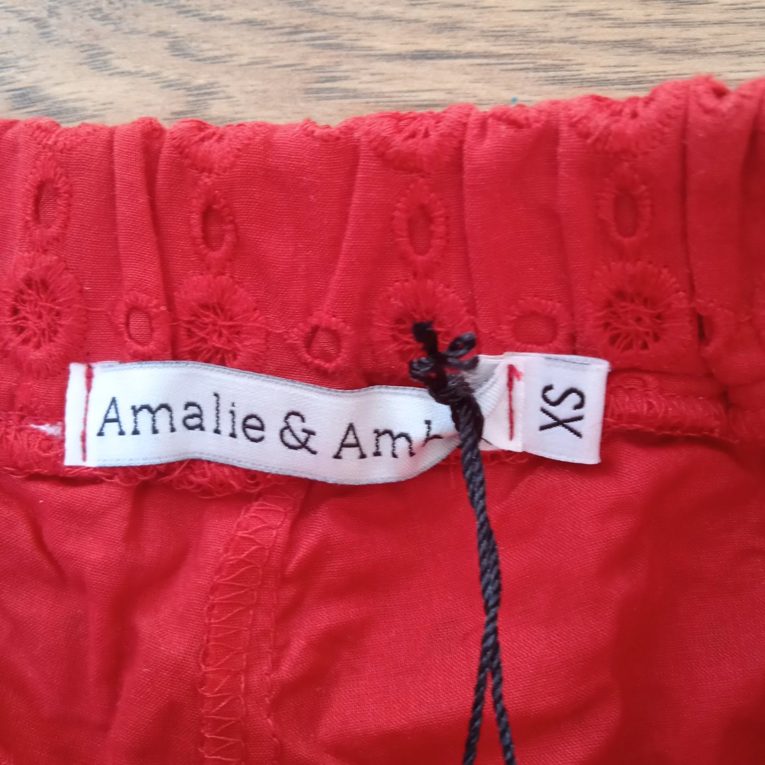 Szorty, spodenki runner short Amalie&Amber