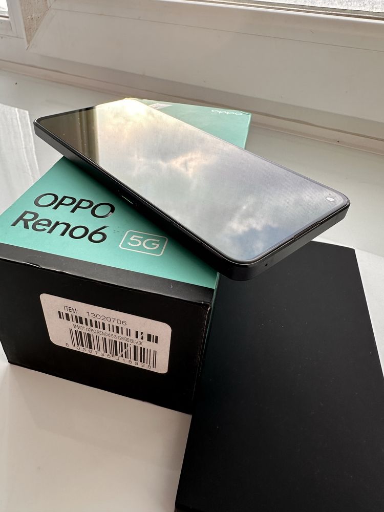 Смартфон OPPO Reno 6 5G