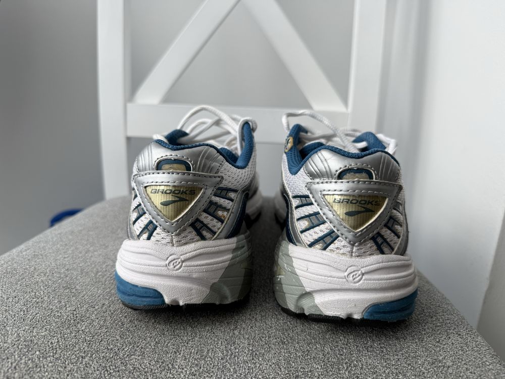 Brooks 40.5 25.5
