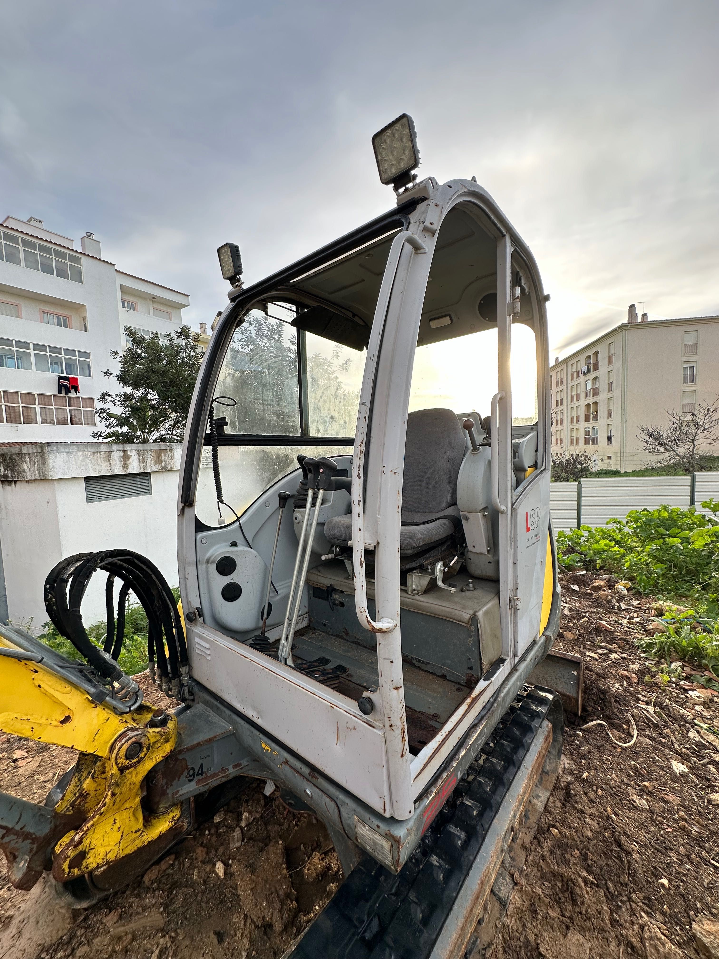 Mini Giratória Wacker Neuson 25 03