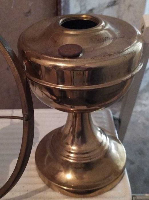 mosiężna lampa naftowa Kosmos