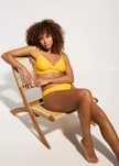 B.P.C bikini prążkowane musztardowe z figami ^40