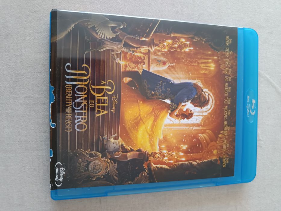 Blu-ray a bela e o monstro