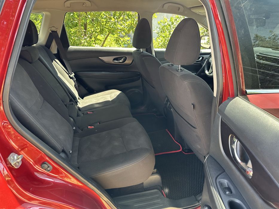 Продам Nissan Rogue