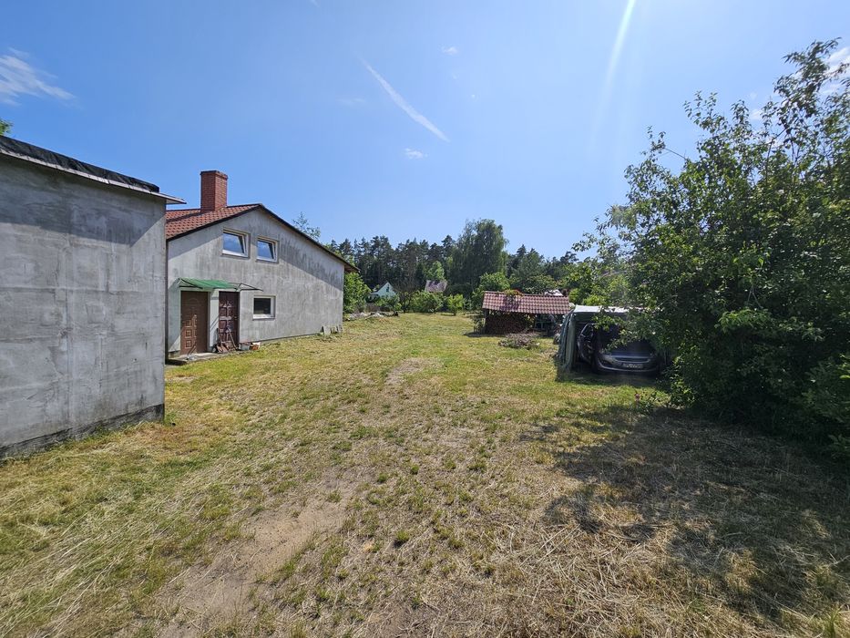 Działka z zabudowaniami w Tanowie -1700m² dom i ogród z potencjałem.