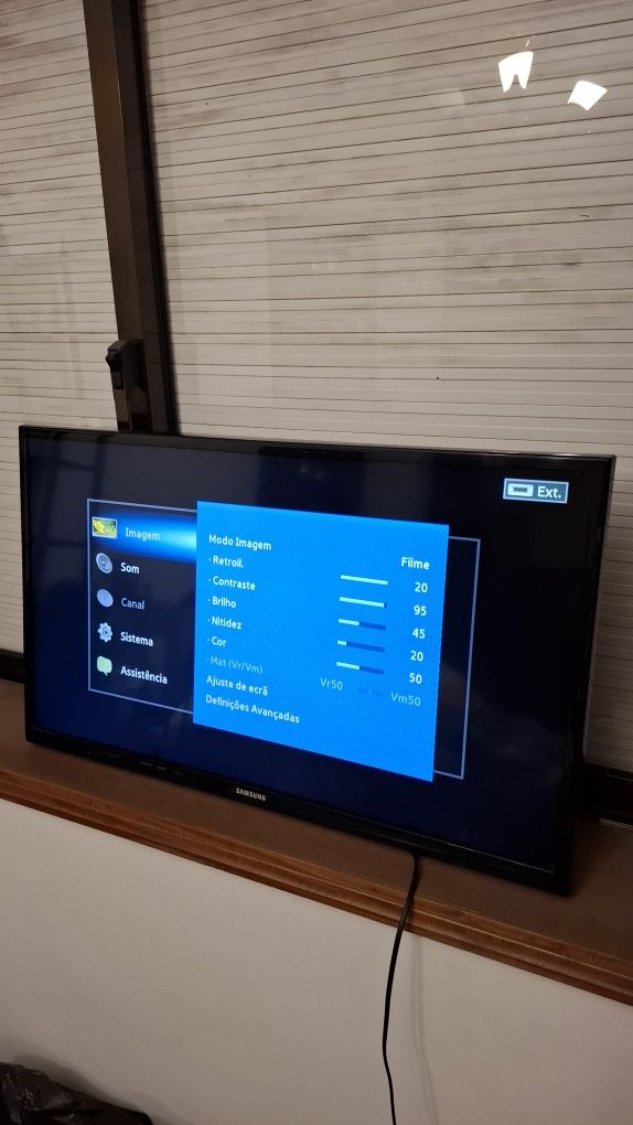 Televisão Samsung 32' UE32EH4003W
